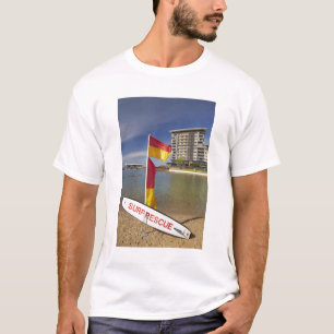 Camiseta Banderas y tablas de rescate para surf