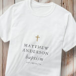 Camiseta Baptismo cruzado simple y elegante<br><div class="desc">El diseño se compone de una tipografía simple con fuente sans serif y serif.</div>