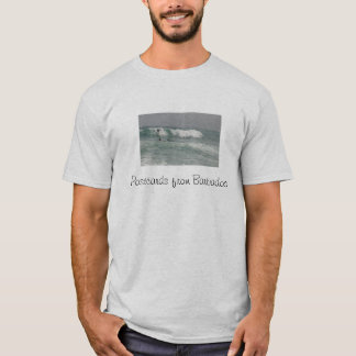 Camiseta Barbados que practican surf