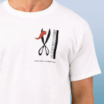 Camiseta Barber Hairdresser Business T-Shirt<br><div class="desc">Tijeras y peine,  perfectas para barberos,  estilistas o peluqueros. Arte original de Nic Squirrell. Cambie el nombre,  el texto y la imagen a personalizar. Excelente para el personal o para vender o usar como regalo promocional a clientes y clientes.</div>