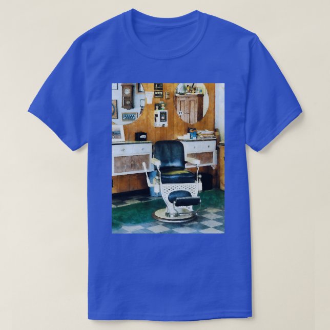 Camiseta Barbería Una Silla (Diseño del anverso)