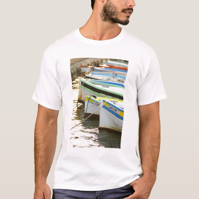 Camiseta Barcas de pesca típicas de Provenza pintadas en (Anverso)