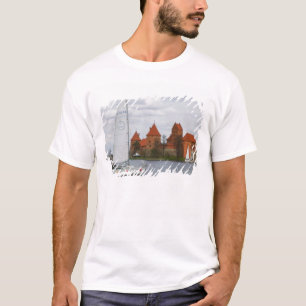 Camiseta Barco de vela con castillo de isla junto al lago G