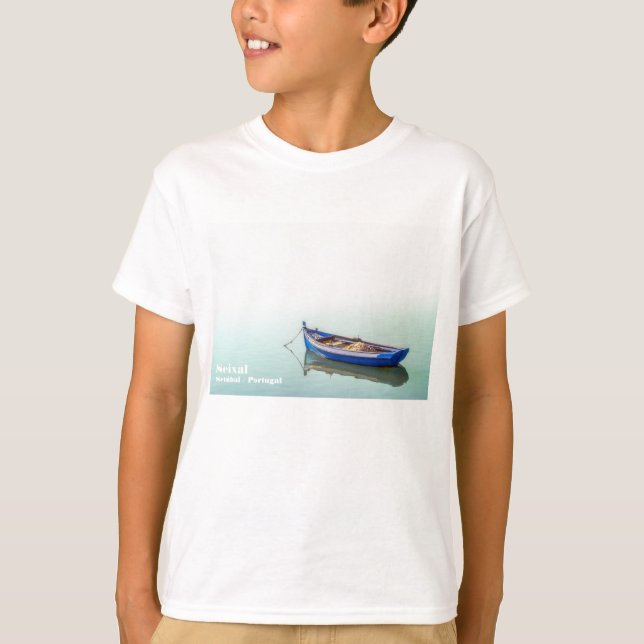 Camiseta Barco viejo de Aiola. Pequeño bote de remos en la  (Anverso)