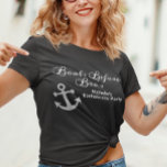 Camiseta Barcos antes del crucero de la fiesta de la solter<br><div class="desc">Este diseño fue creado a través del arte digital. Se puede personalizar haciendo clic en el botón personalizar y cambiando el color, agregando un nombre, iniciales o tus palabras favoritas. Contáctame en colorflowcreations@gmail.com si quieres tener este diseño en otro producto. Ver más de mis creaciones o seguirme en www.facebook.com/colorflowcreations, www.instagram.com/colorflowcreations,...</div>
