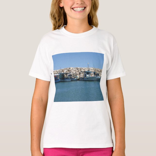 Camiseta Barcos pesqueros mediterráneos en diseño de mar az (Anverso)