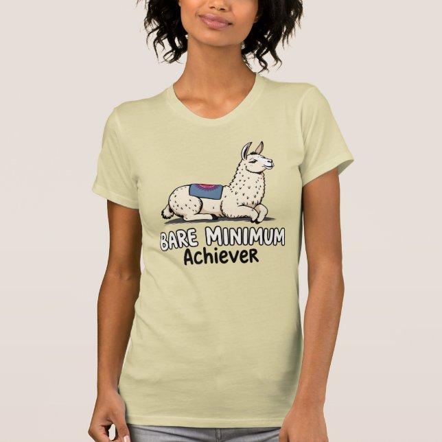 Camiseta Bare Minimum Achiever Funny Llama Lazy Humor  (Anverso)