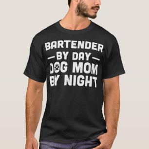 Camiseta Barman By Day Cat Mom Por Noche