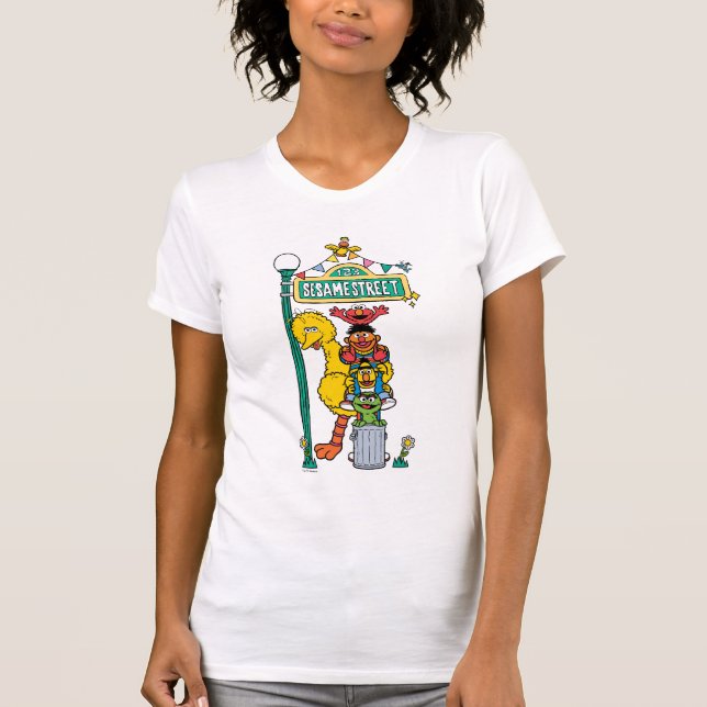 Camiseta Barrio Sésamo | Bajo el Rótulo de Plaza Sésamo (Anverso)