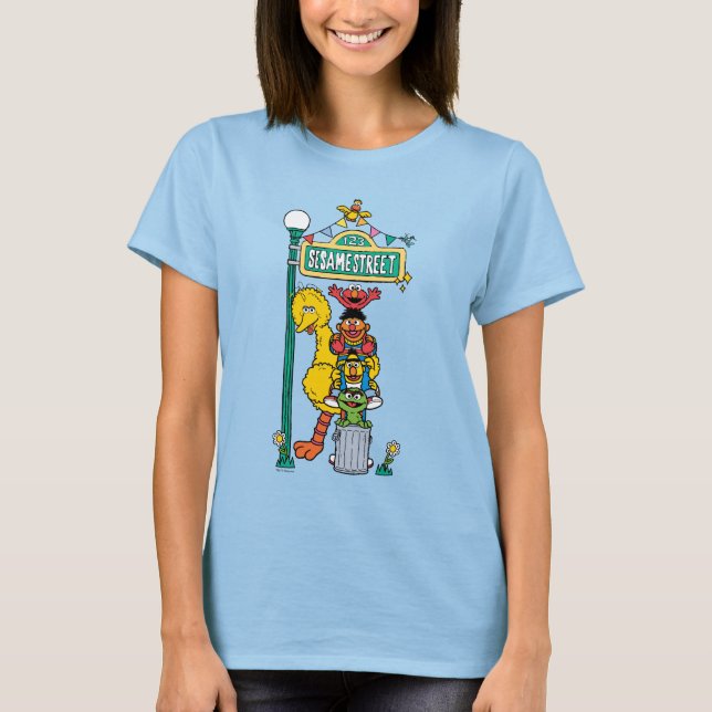 Camiseta Barrio Sésamo | Bajo el Rótulo de Plaza Sésamo (Anverso)