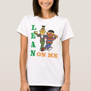 Camiseta Barrio Sésamo Bert y Ernie Lean sobre mí