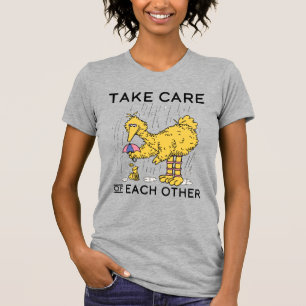 Camiseta Barrio Sésamo   Pájaros grandes se cuidan mutuamen