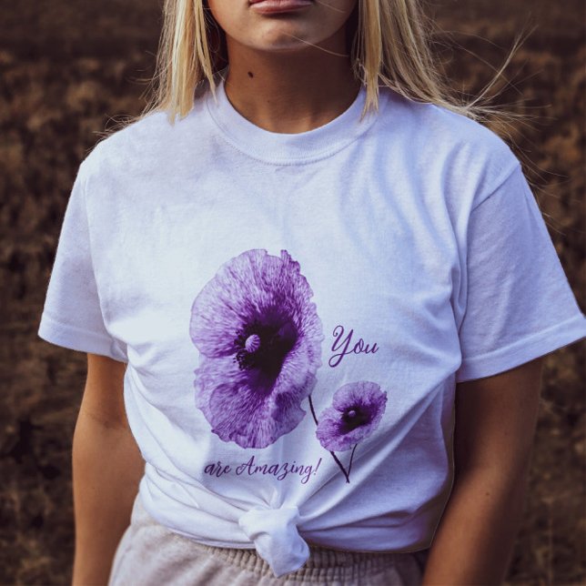 Camiseta básica de mujeres violeta con flores y ta (Subido por el creador)