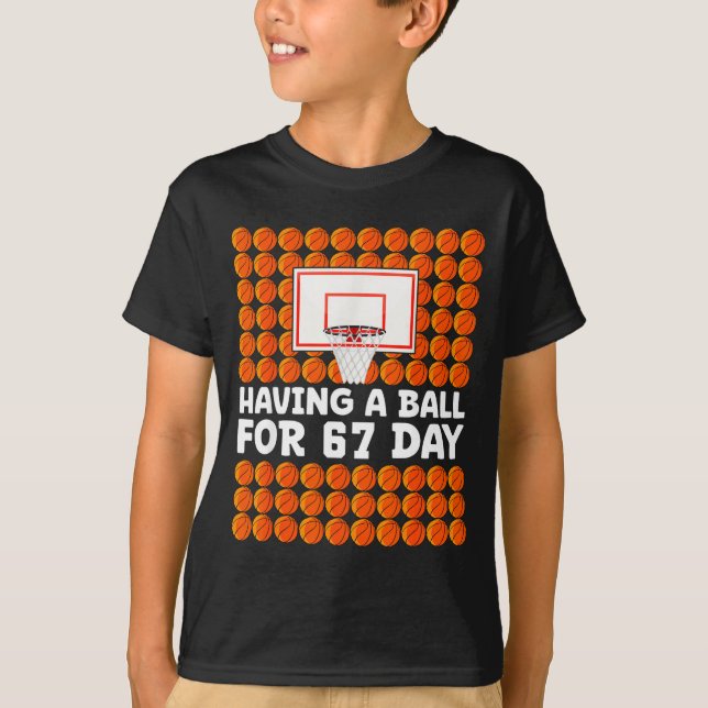 Camiseta Basketball 67th Day Of School 67 Days Six Seven Me (Anverso)