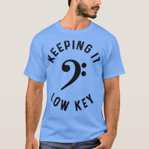 Camiseta Bass Player mantiene la guitarra de bajo contenido