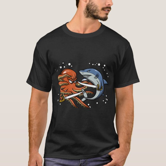 Camiseta Batalla de Pulpo Tiburón Pirata (Anverso)