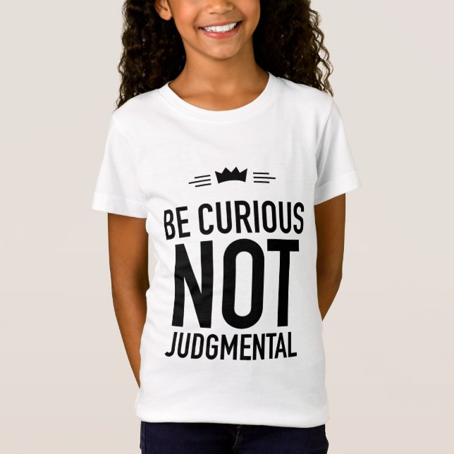 Camiseta Be curious black (Anverso)