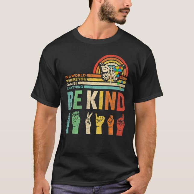 Camiseta Be Kind Autism Awareness Mom Dad Grandma Teacher K (Anverso)