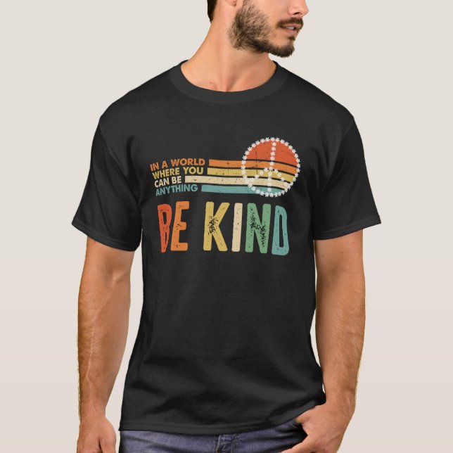 Camiseta Be Kind Kindness Autism Peace Sign Tie Dye Spread  (Anverso)