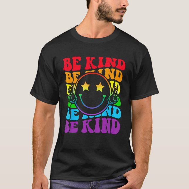 Camiseta Be Kind LGBT Pride Month Gay Right Funny Smile Hap (Anverso)