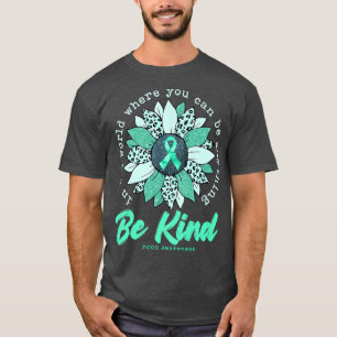 Camiseta Be Kind Sunflower Verde azulada PCOS Awareness Rib