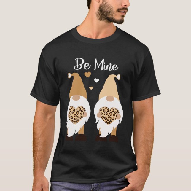 Camiseta Be Mine Valentines Day Leopard Print Gnome (Anverso)