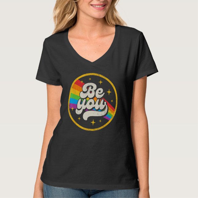 Camiseta Be You Pride LGBTQ Gay LGBT Ally Rainbow Flag Retr (Anverso)