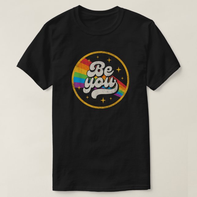 Camiseta Be You - Retro Groovy Pride Rainbow (Diseño del anverso)