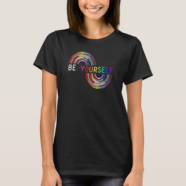 Camiseta Be Yourself LGBTQ Rainbow Flag  LGBTQIA+ Pride Mon (Anverso)