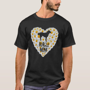 Camiseta Beagle Dog Mom on Love Heart White Daisy Flowers