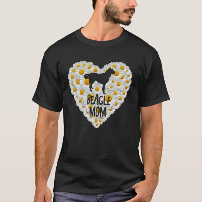 Camiseta Beagle Dog Mom on Love Heart White Daisy Flowers   (Anverso)