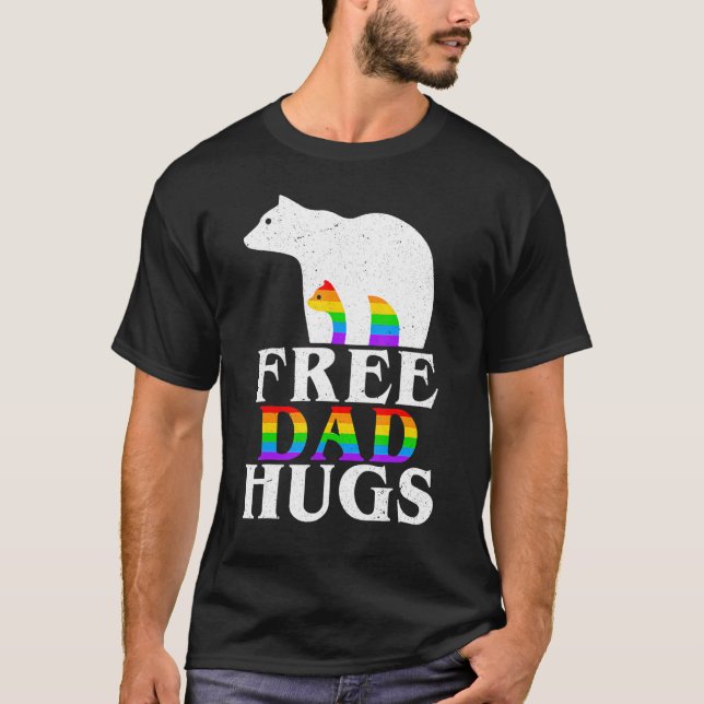 Camiseta Bear Dad Free Dad Abraza La Bandera Arcoiris Lgbt  (Anverso)