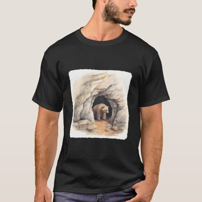Camiseta Bear With A Hibernation Cave Animal Winter Shelter (Anverso)