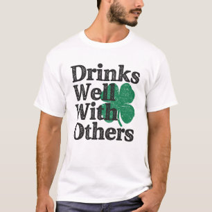 Camiseta Beba Bien Con Otros Día De St Patricks