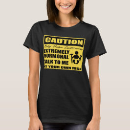 Camiseta bebé bajo construcción, maternidad divertida