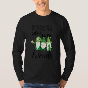 Camiseta Bebe Bien Con Amigos Gnomes Funny St Patricks