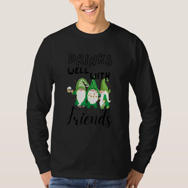 Camiseta Bebe Bien Con Amigos Gnomes Funny St Patricks (Anverso)