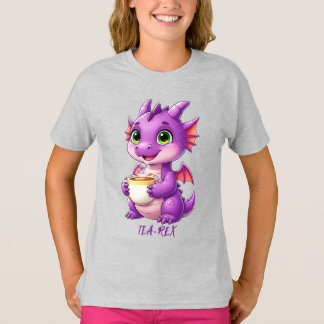 Camiseta Bebé Dragón Adorable Sosteniendo Taza de Té Kawaii