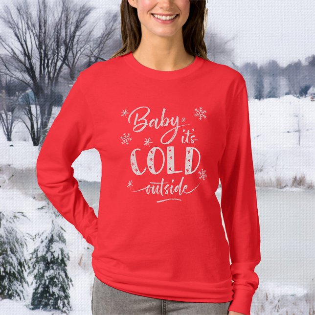 Camiseta Bebé, hace frío fuera del rojo de las vacaciones (Subido por el creador)