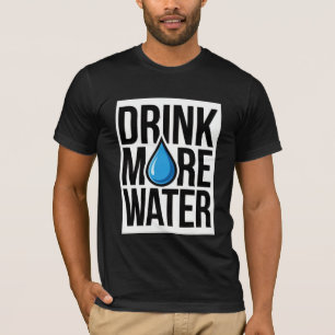 Camiseta BEBE MÁS AGUA con un icono de gota azul
