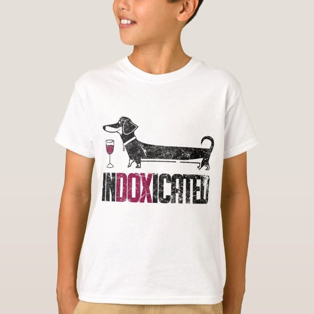 Camiseta Bebida de perro de Dachshund en InDOXicated (Anverso)
