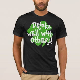 Camiseta Bebidas bien con otras