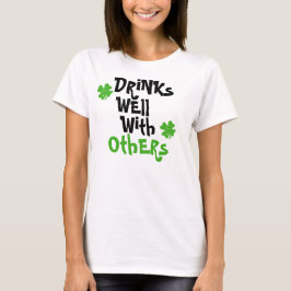 Camiseta Bebidas bien con otras