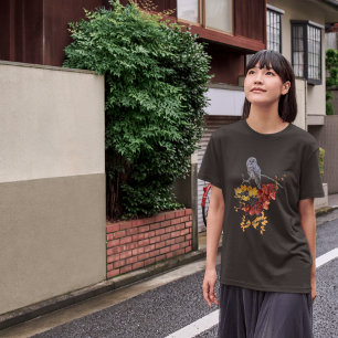 Camiseta Bechuza majestuosa descansando en una rama de caíd