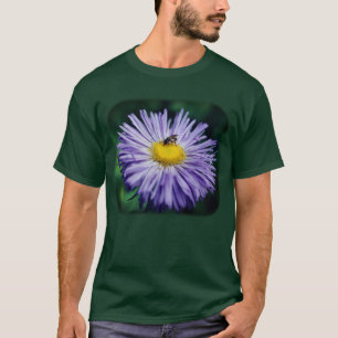 Camiseta Bee En La Naturaleza De La Flor De Daisy Púrpura