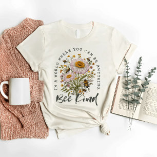 Camiseta Bee Kind - Flores de abeja y silvestres de época