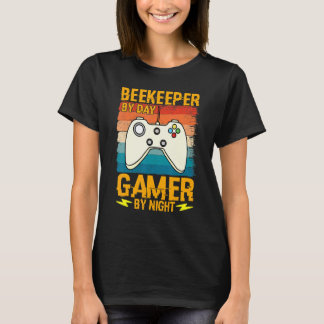 Camiseta Beekeeper By Day Gamer By Night Humor Joke Honeyco