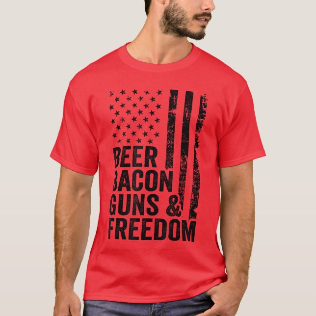 Camiseta Beer Bacon Guns Freedom USA BBQ American Flag Drin (Anverso)