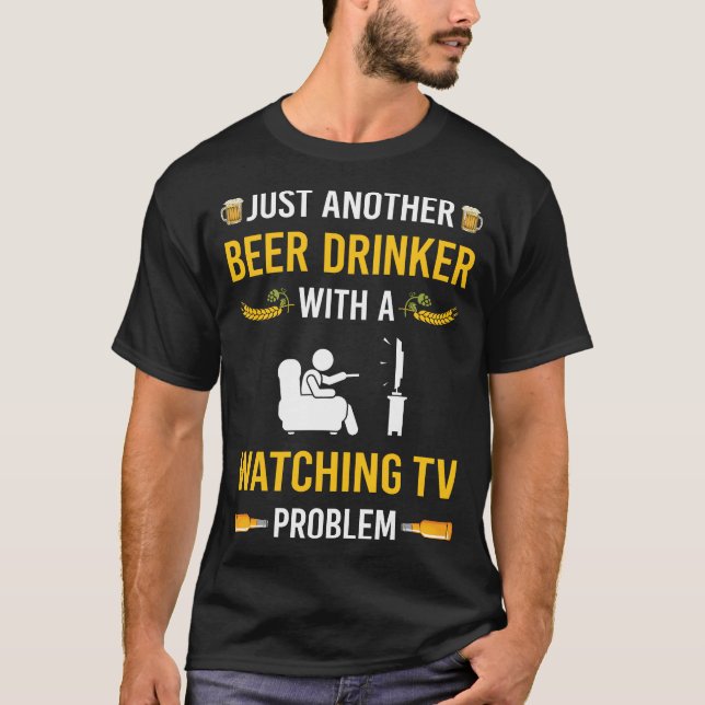 Camiseta Beer Drinker viendo la TV (Anverso)