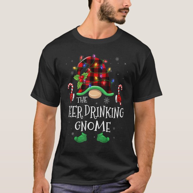 Camiseta Beer Drinking Gnome Buffalo Plaid Matching Family  (Anverso)